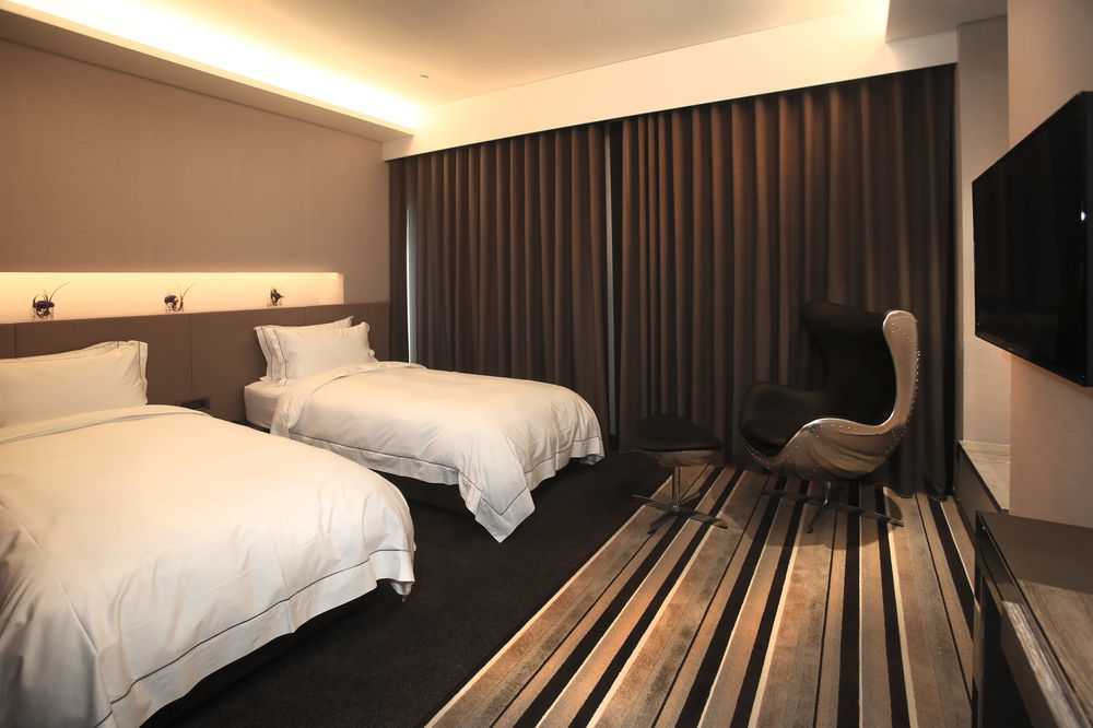 Starhaus Hotel Гаосюн Экстерьер фото