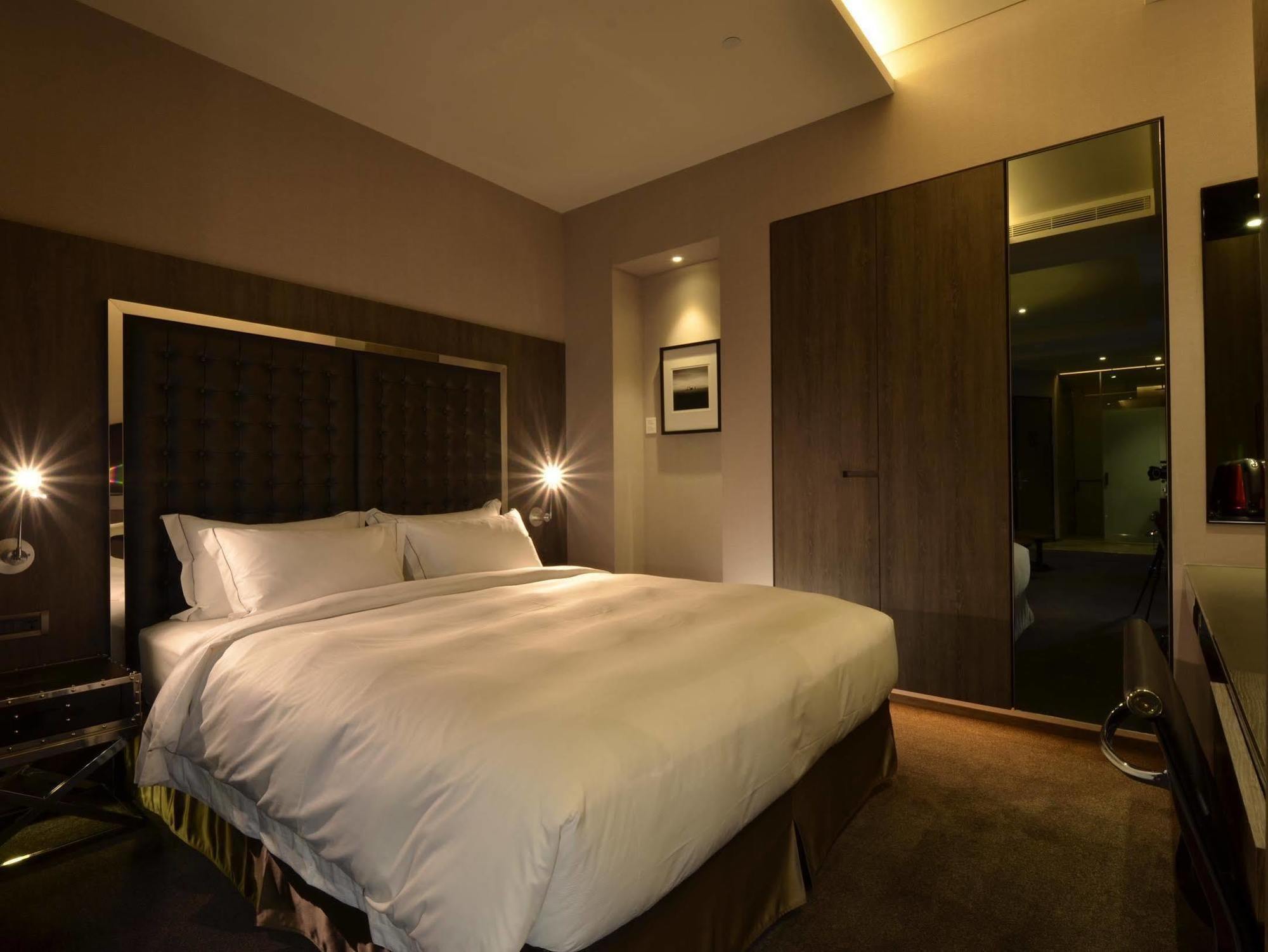 Starhaus Hotel Гаосюн Экстерьер фото