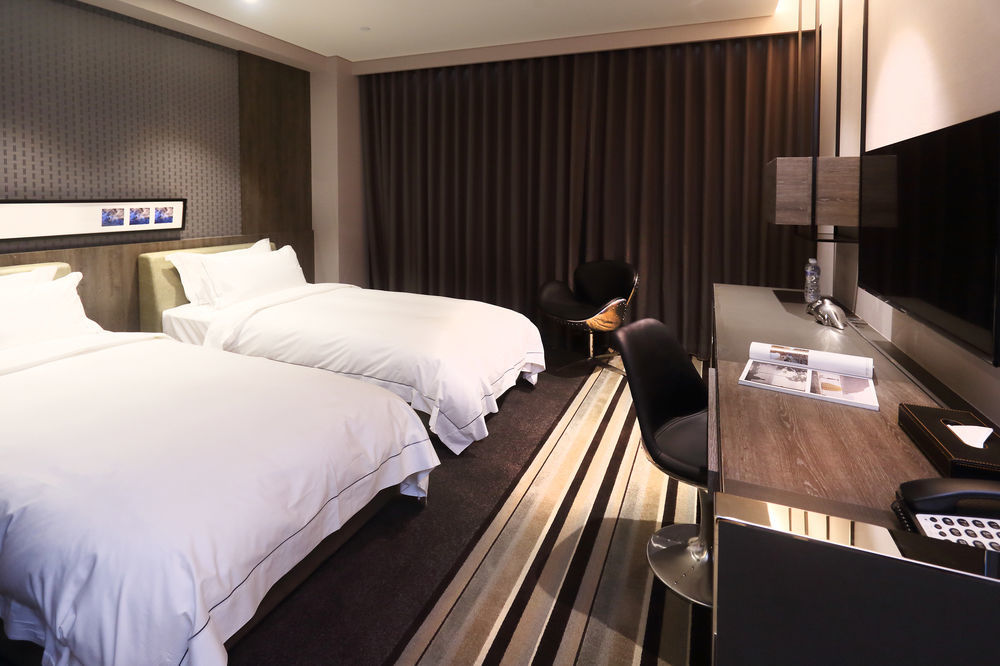 Starhaus Hotel Гаосюн Экстерьер фото